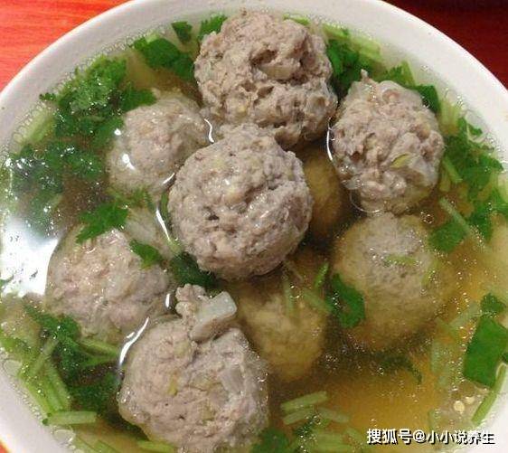猪肉香菇丸子汤的做法