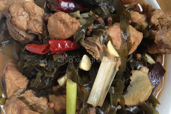 猪肉排骨炖海带的做法