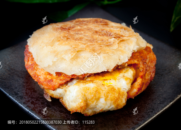 烧饼里脊鸡蛋做法视频