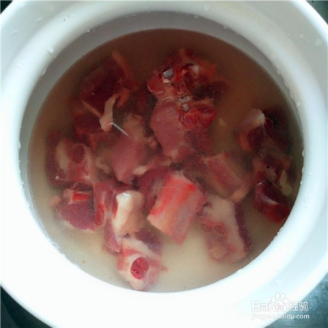 茯苓苦瓜煲汤的做法
