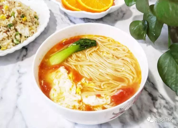 番茄培根鸡蛋面的做法