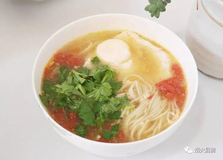 番茄培根鸡蛋面的做法