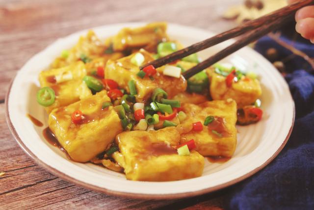 自制椒盐香豆腐的做法