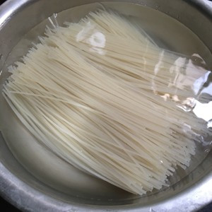 孕妇吃汤米粉的做法