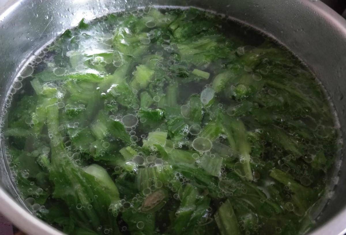 青菜豆腐皮汤的做法