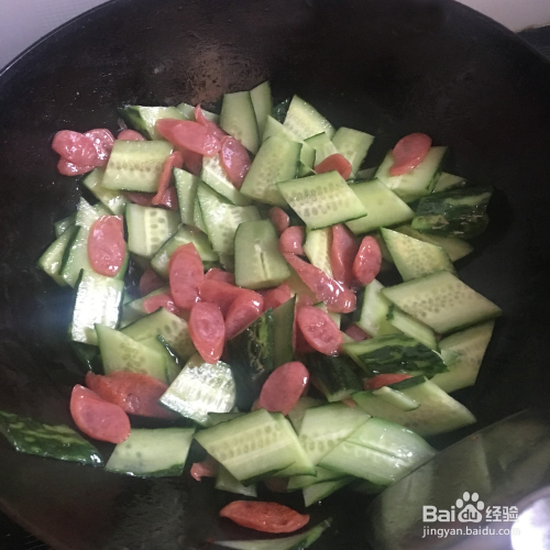 黄瓜炒腊肠的做法
