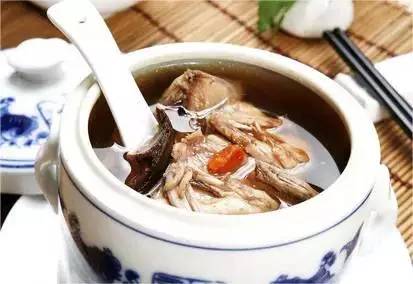猪杂大锅汤的做法