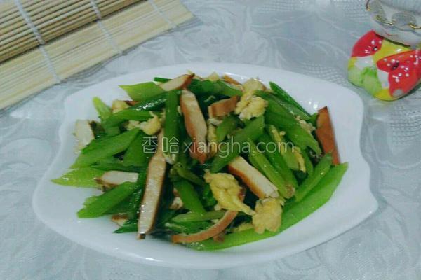 芹菜跟豆腐鸡蛋的做法