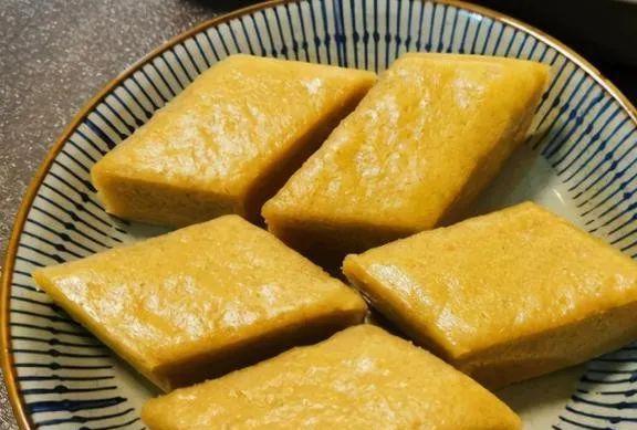 2斤鸡蛋发糕做法