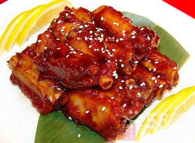 家常甜酸排骨的做法