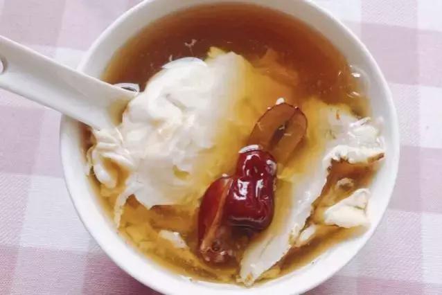 当归红糖炖鸡蛋做法