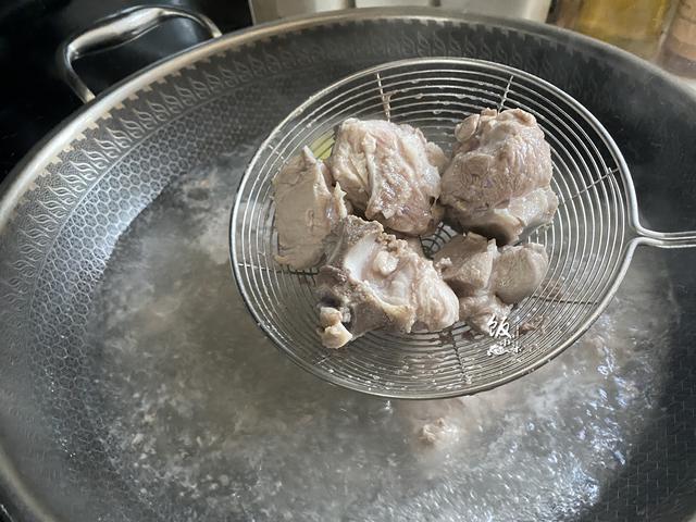 烟熏排骨汤的正确做法