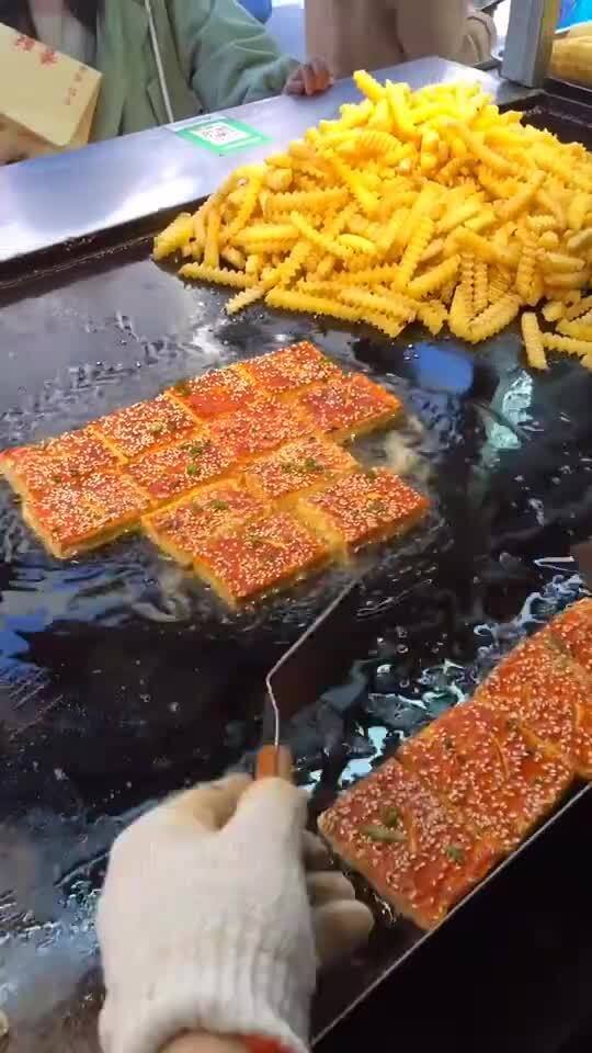 地摊铁板豆腐酱汁的做法