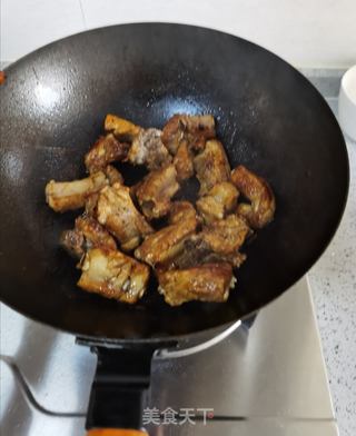 炒萝卜炒排骨的做法视频