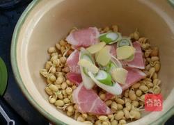 砂锅炖肉饼汤的做法