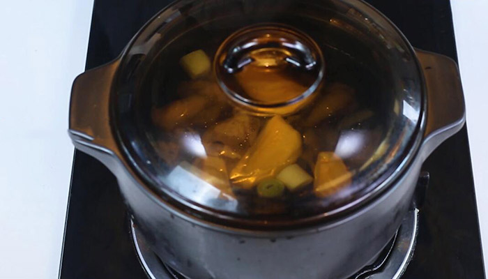 砂锅炖肉饼汤的做法