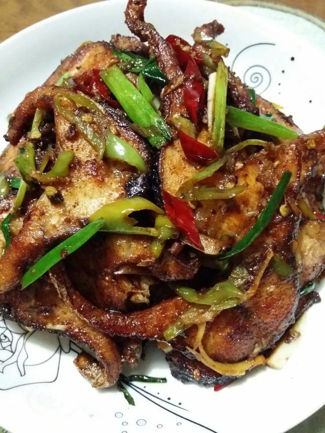 白泼辣椒鱼的做法