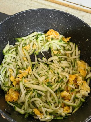 鸡蛋炒豆面的做法