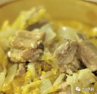 包头美食排骨酸菜的做法