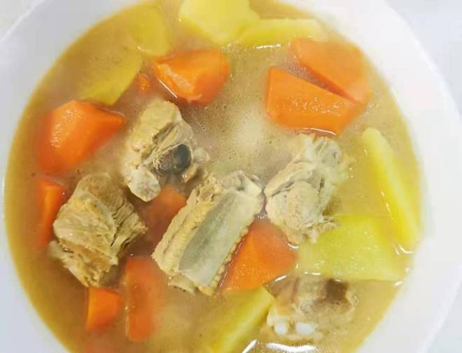 清炖土豆胡萝卜排骨的做法
