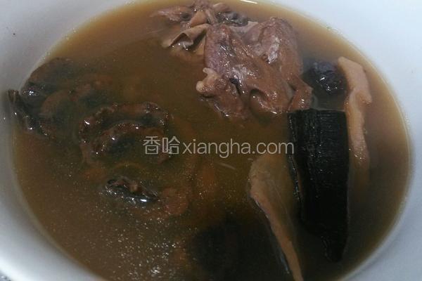 鹌鹑杜仲汤的做法