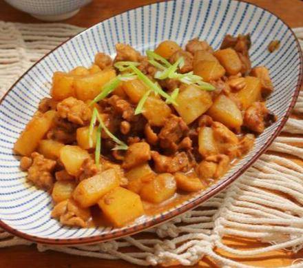 尖椒鸡蛋土豆块做法