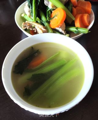 苦瓜甘蔗鸡骨汤的做法
