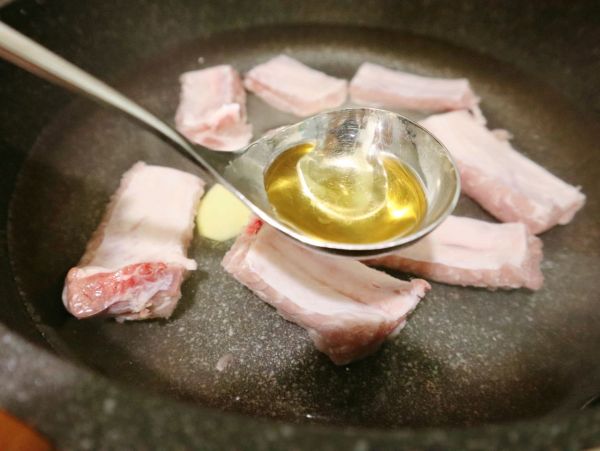 养胃四神汤排骨汤的做法