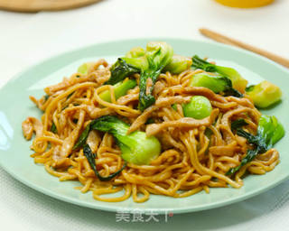 炒面加排骨的做法大全视频