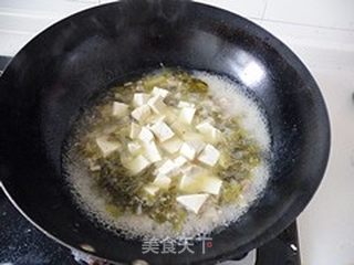 酸菜海蛎豆腐汤的做法