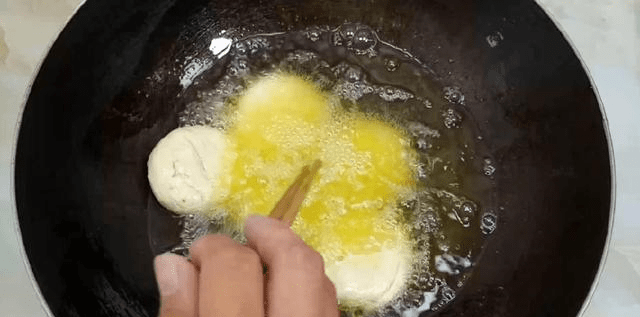 用红糖鸡蛋发面做法