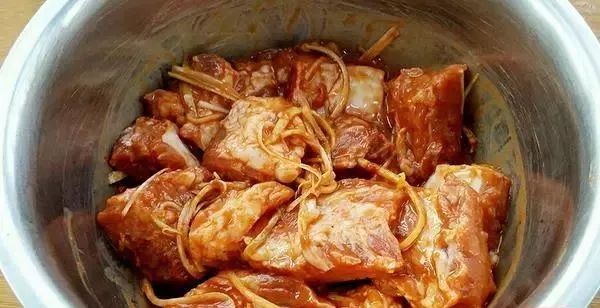 农家腌猪排骨咸排骨的做法