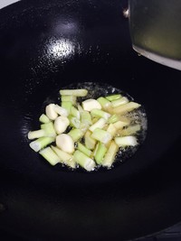 豆瓣炖黄骨鱼的做法