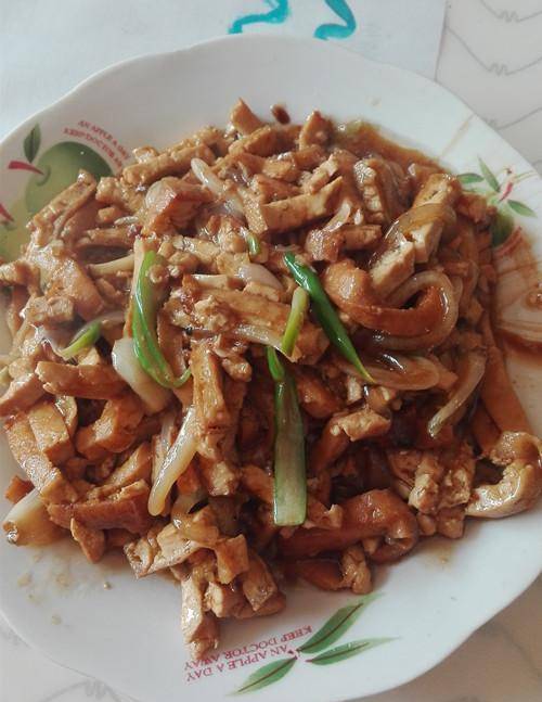 猪脚粉条豆腐的做法视频