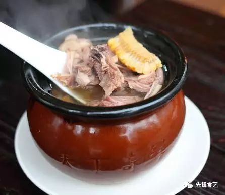皮蛋瓦罐汤的做法