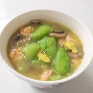 豆饼片烧汤的做法