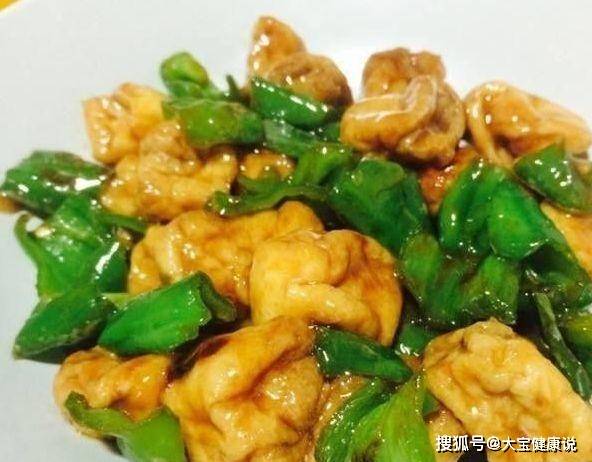 青椒牛油炒排骨的做法大全