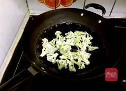 菜花豆腐木耳凉拌的做法