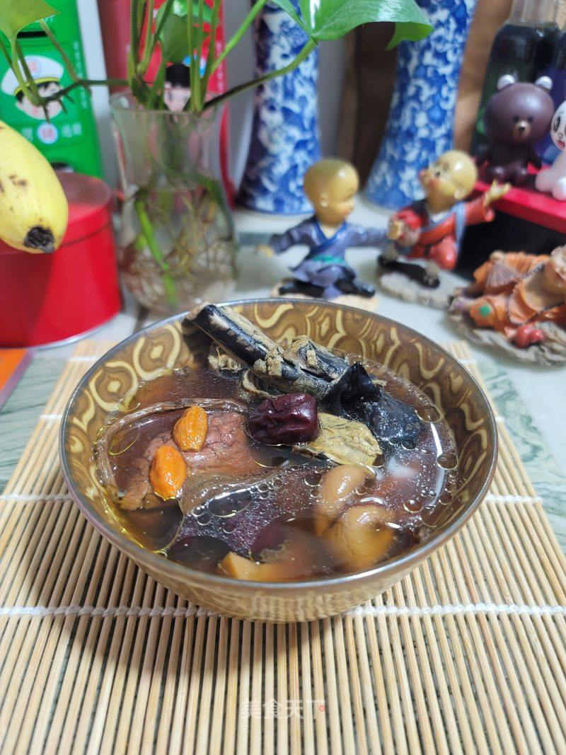 乌鸡水蜜桃汤的做法