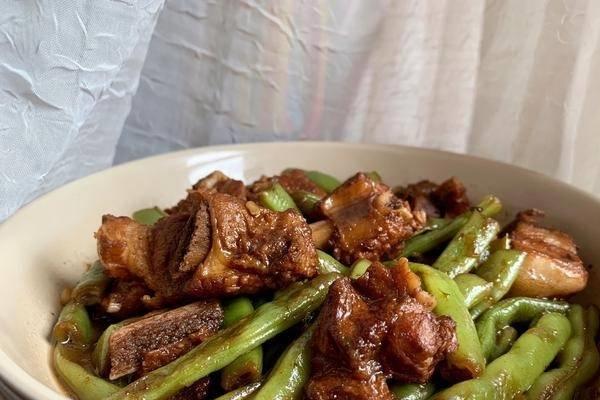 豇豆角炖排骨的家常做法