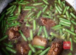 豇豆角炖排骨的家常做法