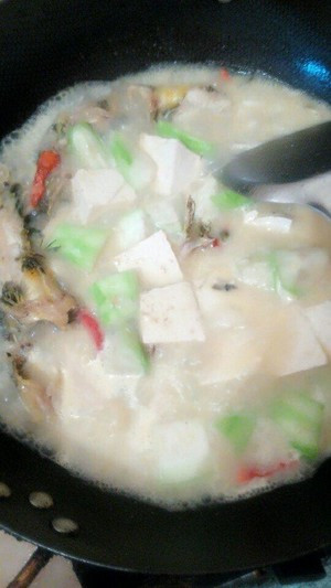 螃蟹豆腐丝瓜汤的做法