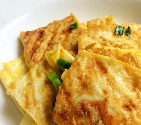 饭店豆腐过油的做法视频