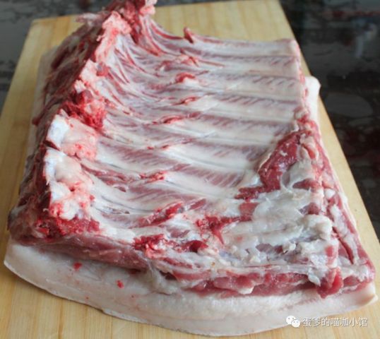 猪排骨炖肋条肉的做法