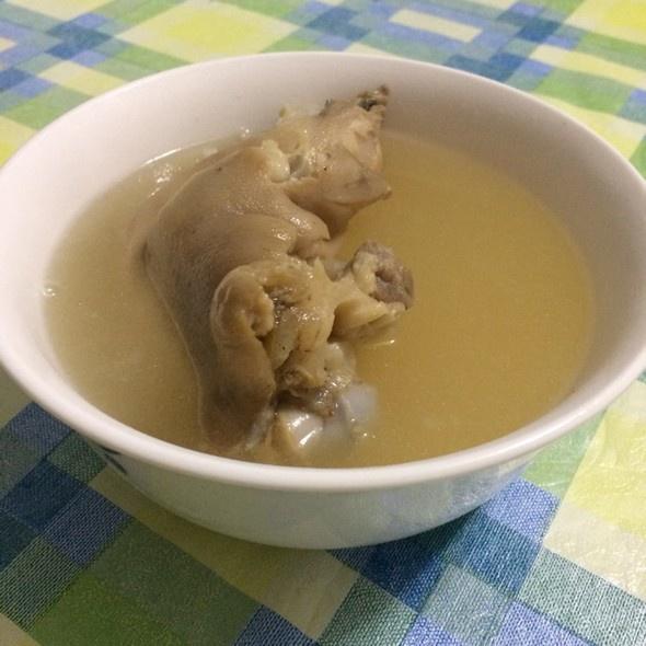 猪蹄炖通草做法