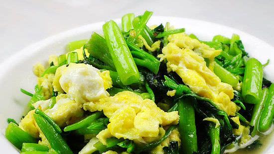 菠菜加鸡蛋和面做法