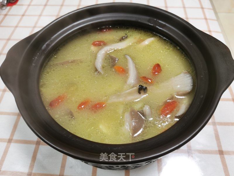黑鱼杜仲汤的做法
