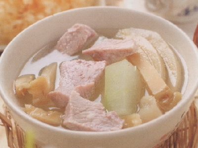 杏仁虫草鹌鹑汤的做法