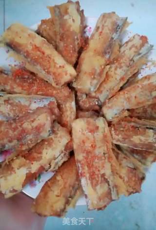 香酥鱼肠的做法