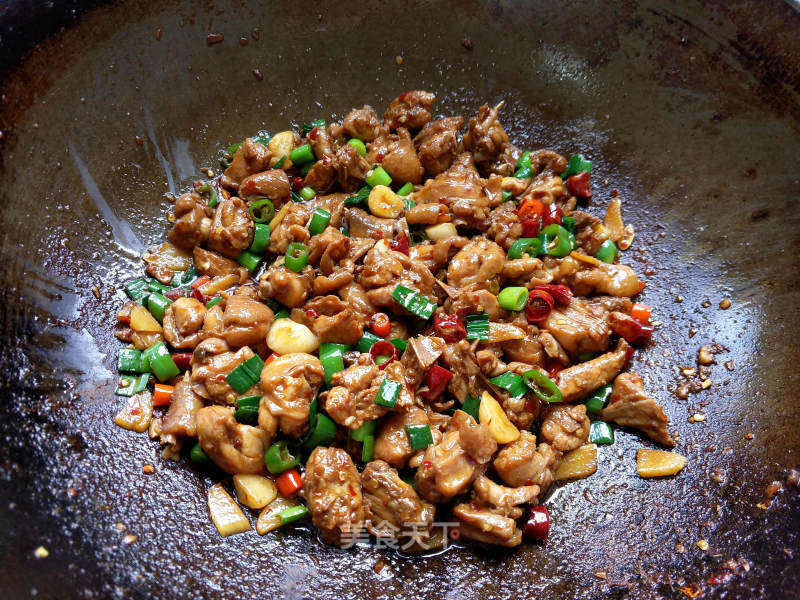 炒鸡肉块的做法